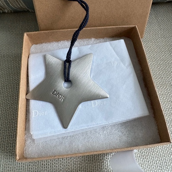 NWOT Dior Pendant Accessories/Hang Tag comes with ribbon, box, tissue wrap - Picture 3 of 5